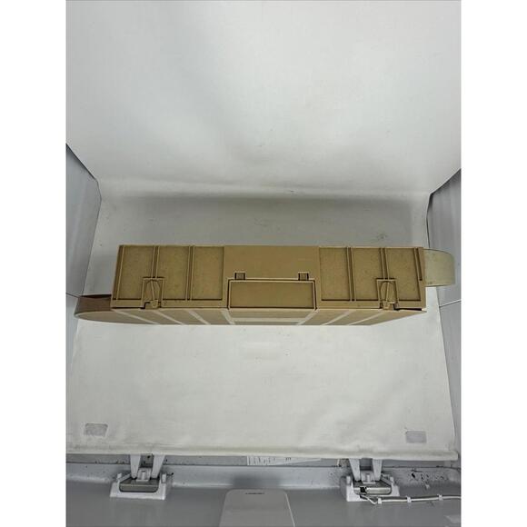 1979 Hot Wheels Construction Site Sto & Go Folding Playset - Picture 6 of 7